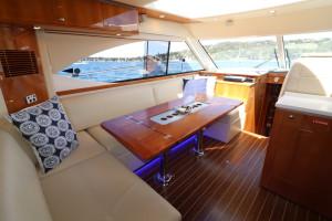 Riviera 4700 Sport Yacht