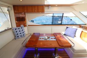 Riviera 4700 Sport Yacht