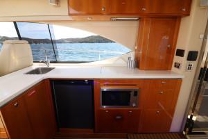 Riviera 4700 Sport Yacht