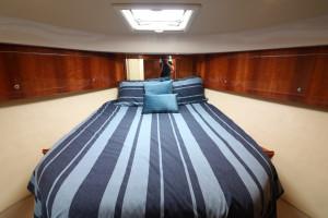Riviera 4700 Sport Yacht