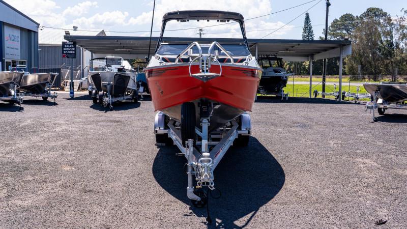 Bar Crusher 615BR Boat, Suzuki Marine DF140B Outboard & Trailer Package