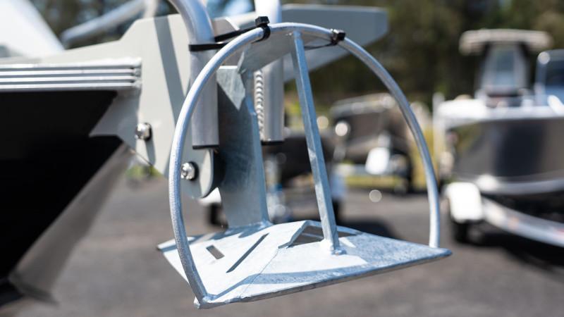 Bar Crusher 670HT & Suzuki Marine DF200APX STEALTH Boat Motor Trailer Package