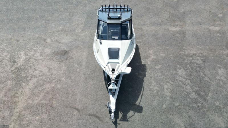 Bar Crusher 670HT & Suzuki Marine DF200APX STEALTH Boat Motor Trailer Package
