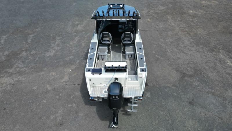 Bar Crusher 670HT & Suzuki Marine DF200APX STEALTH Boat Motor Trailer Package