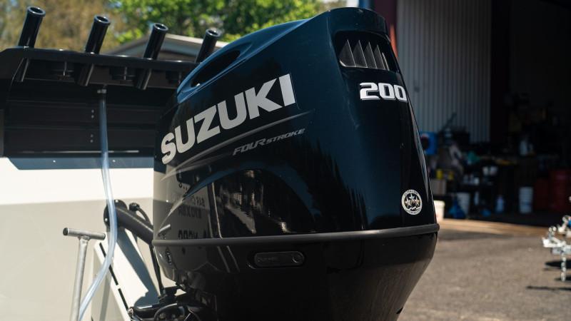 Bar Crusher 670XSR, Suzuki Marine DF200ATX Outboard & Trailer Package