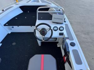 Stacer 469 Outlaw Side Console SE Yamaha F70 2027 Model