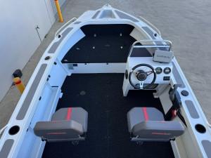 Stacer 469 Outlaw Side Console SE Yamaha F70 2027 Model