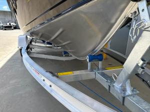 Stacer 539 Crossfire Side Console SE Suzuki DF140 2027 Model