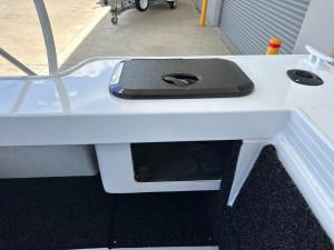 Stacer 539 Crossfire Side Console SE Suzuki DF140 2027 Model