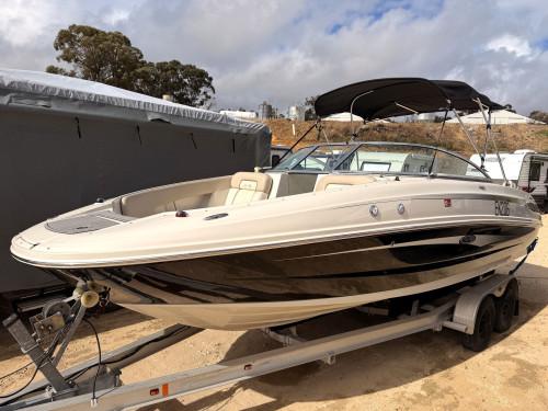 Sea Ray 240 Sundeck 