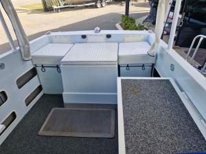 2002 Voyager Marquis 7m Cabin Cruiser