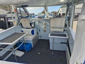 2002 Voyager Marquis 7m Cabin Cruiser