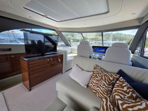 Maritimo M55