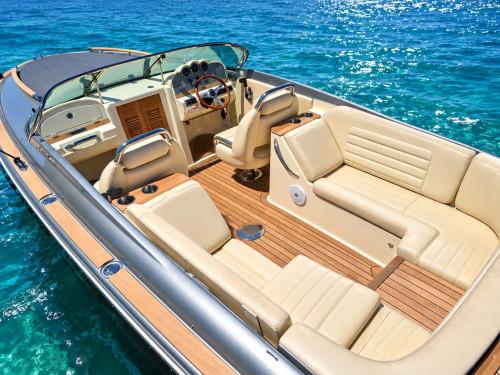 Carousel 3 of Chris craft 25 corsair 
