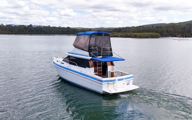 Carousel 3 of Markline 900 Flybridge 