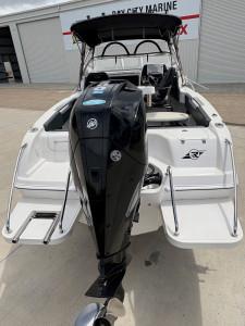 2022 Revival R640 SportZ – Mercury 200HP DTS – 89 Hours – Highly Optioned