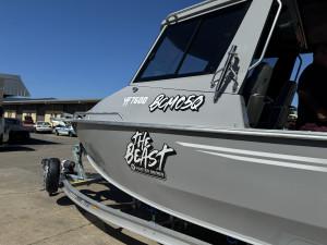 YELLOWFIN 7600 SOUTHERNER – WORLD FIRST HELM MASTER EX / BOW THRUSTER PACKAGE twin Yamaha 150 DEC DES