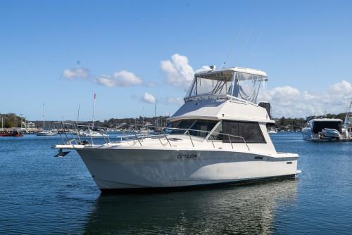 Mariner 3400 Flybridge Cruiser