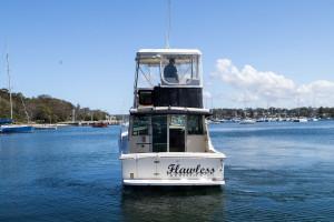 Mariner 3400 Flybridge Cruiser