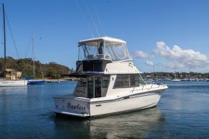 Mariner 3400 Flybridge Cruiser