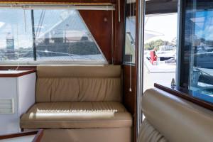 Mariner 3400 Flybridge Cruiser