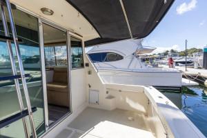 Mariner 3400 Flybridge Cruiser