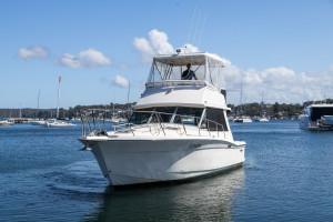 Mariner 3400 Flybridge Cruiser