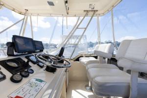 Mariner 3400 Flybridge Cruiser
