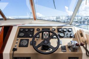 Mariner 3400 Flybridge Cruiser