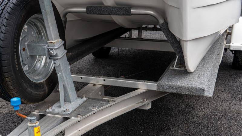 Quantum Cat Mirage 480 Centre Console, Yamaha 70hp Outboard and Trailer