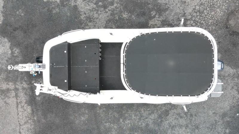 Quantum Cat Mirage 480 Centre Console, Yamaha 70hp Outboard and Trailer
