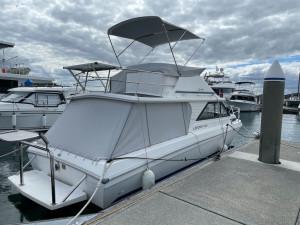 Leeder Capri 900 Flybridge