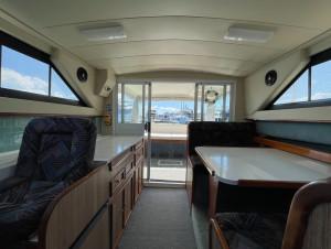 Leeder Capri 900 Flybridge