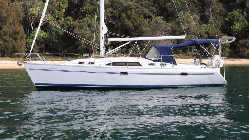 Carousel 2 of Catalina 385 ‘Amoore’ Luxury Cruising Yacht