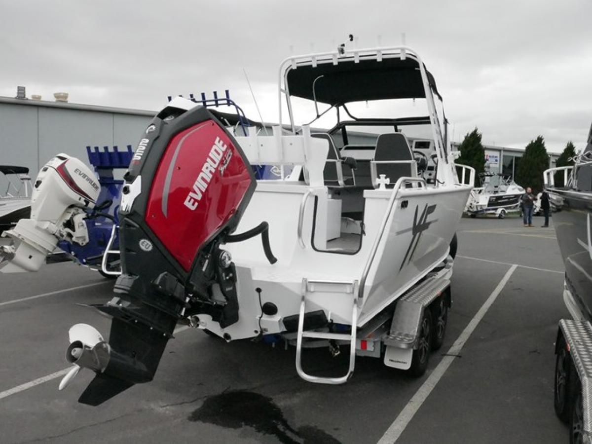 Yellowfin 6700 Cabin - Plate Offshore Yellowfin 6700 Cabin - Plate Offshore